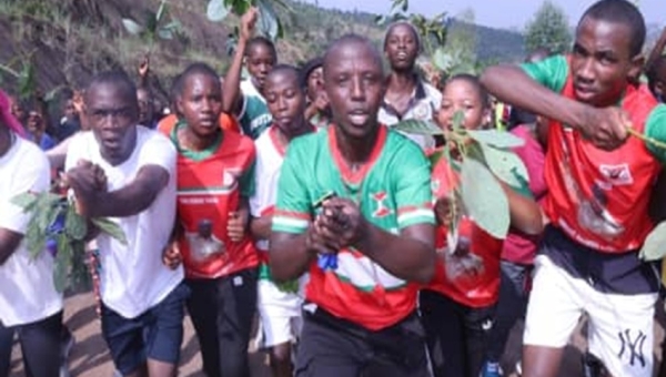 Des élèves contraints à défiler avec les Imbonerakure à Kirundo