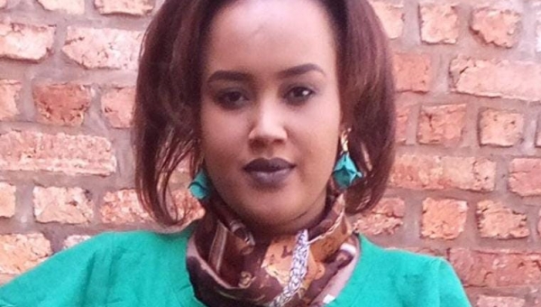 Une année de détention arbitraire, des voix réclament la libération de Floriane Irangabiye