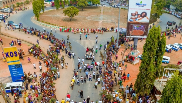 Bujumbura Mairie : Tous le long des rues, le Président  passe !