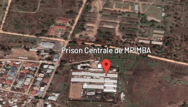 Urgence à la prison de Mpimba : Un détenu âgé souffre des séquelles de la torture