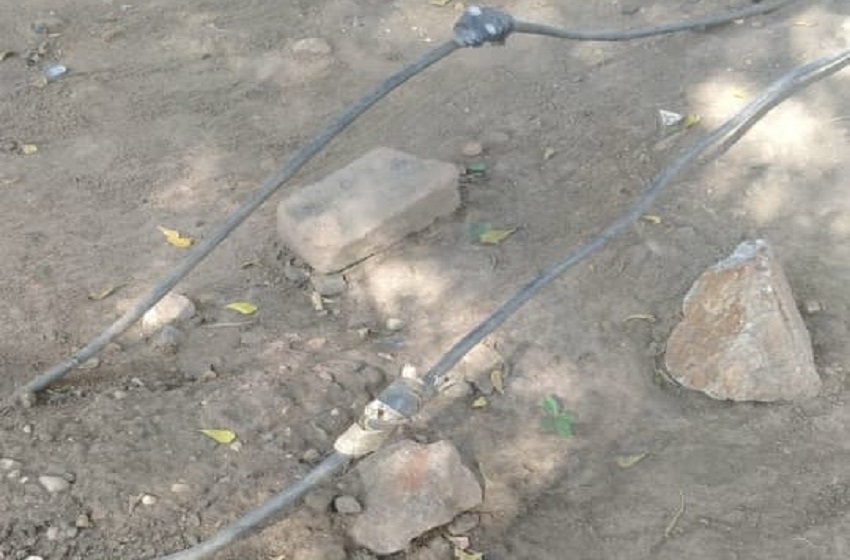 Ngagara : des habitants dénoncent des câbles électriques laissés à découvert par la REGIDESO