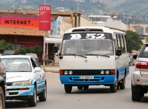 Lamentations des usagers des bus en mairie de Bujumbura.